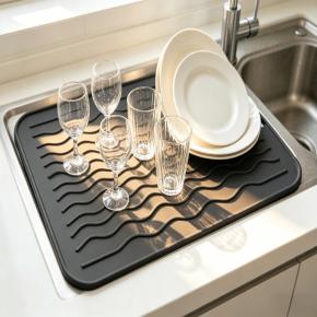 Multifunctional Silicone Drainage Mat, Non-slip & Scratch-resistant Drying Pad for Dishes beside Kitchen Sink