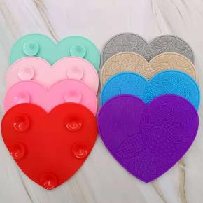 Heart Silicone Cleaning Mat with Suction Cups for Brush, Beauty Blender & Sponge